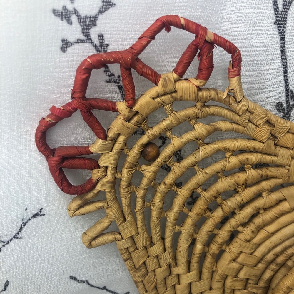 Wicker Chicken wall organizer - Picture 5 of 9